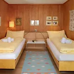 Jungfrau A D Ledi-1 By Interhome Lägenhet *